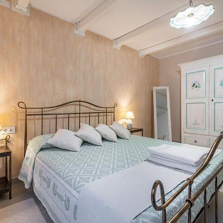Villa Sa Rocca Junior & Suite Chia Exteriör bild